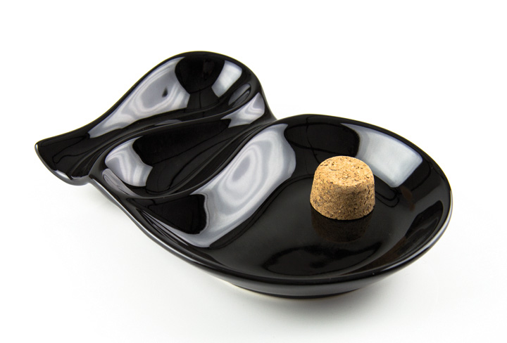 Pipe ashtray oval black glossy 2 trays 520/745